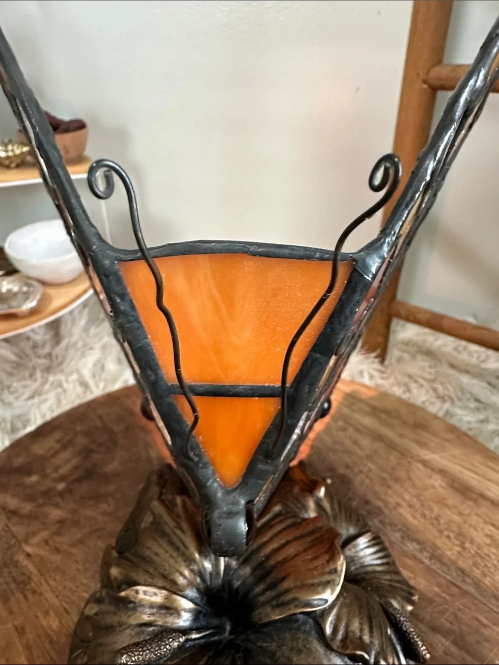Tiffany Style‎ Stained Glass Butterfly On Flower Night Light Table Lamp Works